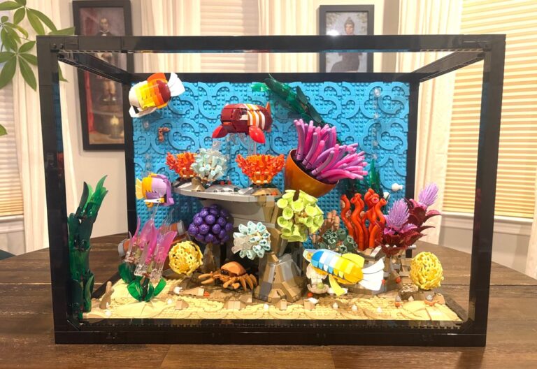 LEGO Tropical Aquarium: Dekorasi Bebas Bersih, Wajib Punya!